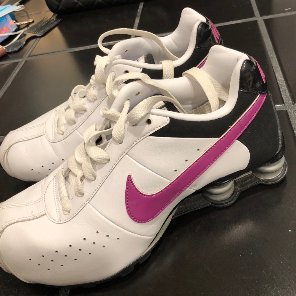NIKE SHOX, 7.5, light used, beautiful!